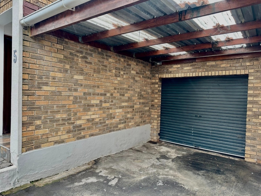 2 Bedroom Property for Sale in Denneoord Western Cape